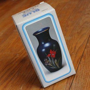 Blue Dynasty Stoneware 6in Flower Vase